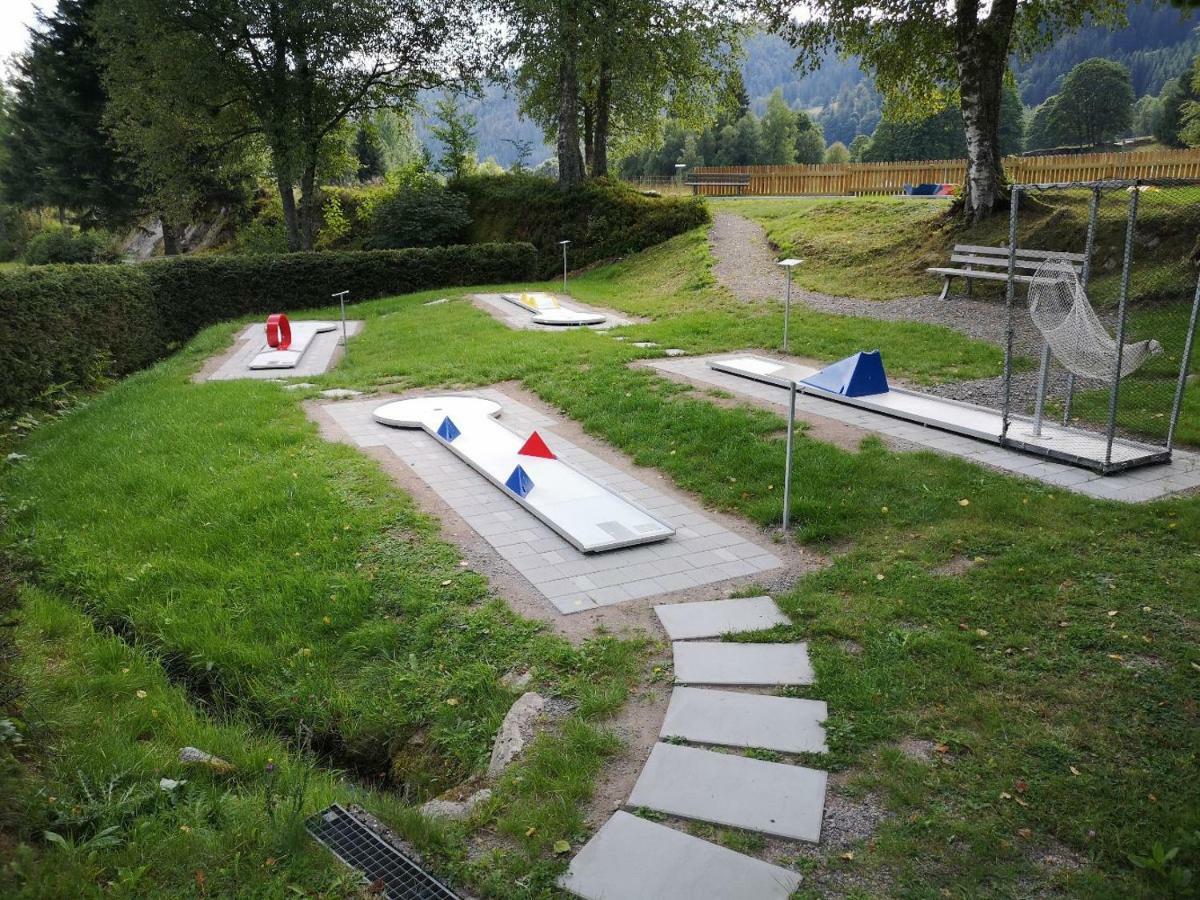 C4 Albmatte-Fewo Sauna, Hallenbad Aussenbecken Massagen Nebenan Menzenschwand-Hinterdorf Eksteriør bilde